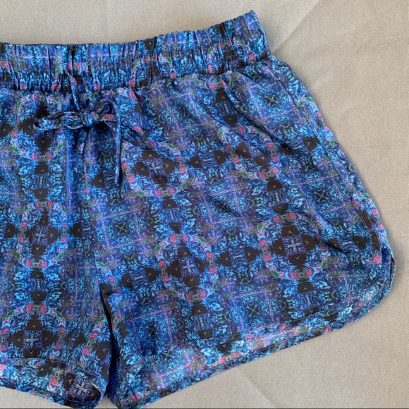 Forever 21 Summer Shorts - Picture 2 of 8